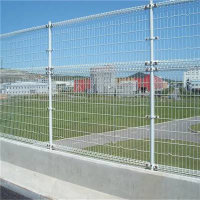 厂区护栏网钢丝围栏网湖北围栏网果园围栏网